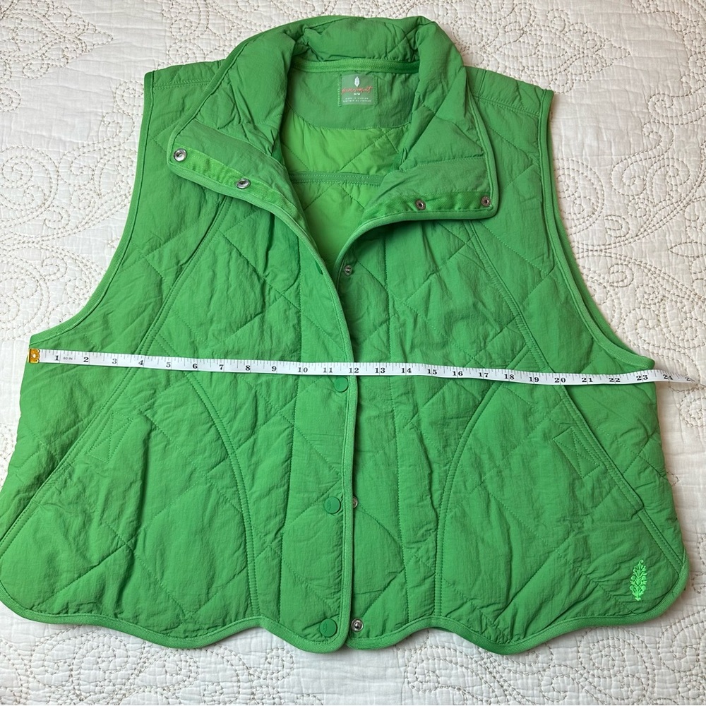 Free People Quinn Quilted Puffer Vest Green - Picture 3 of 6
